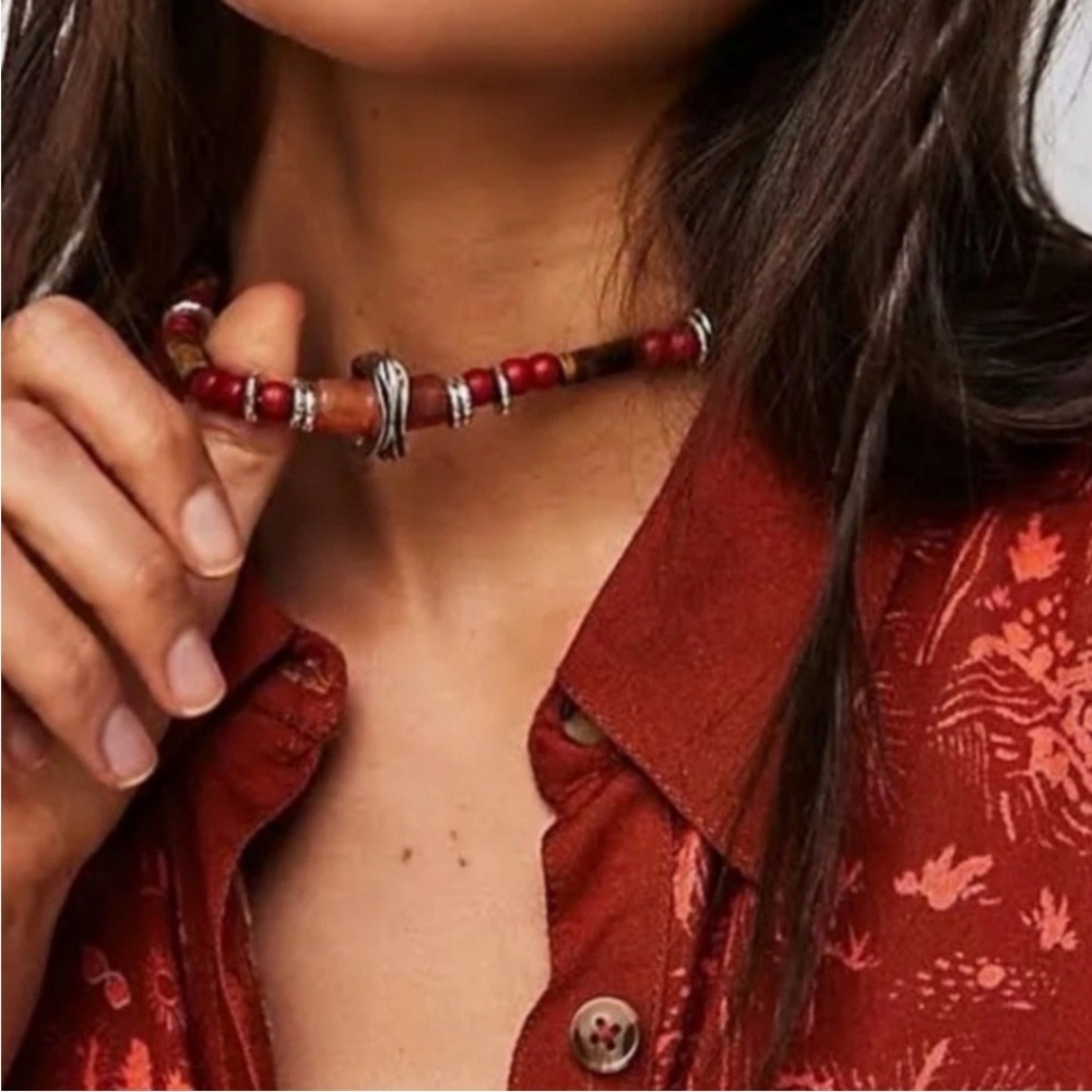 Free People Birdie Beaded Necklace NWT - Picture 2 of 4